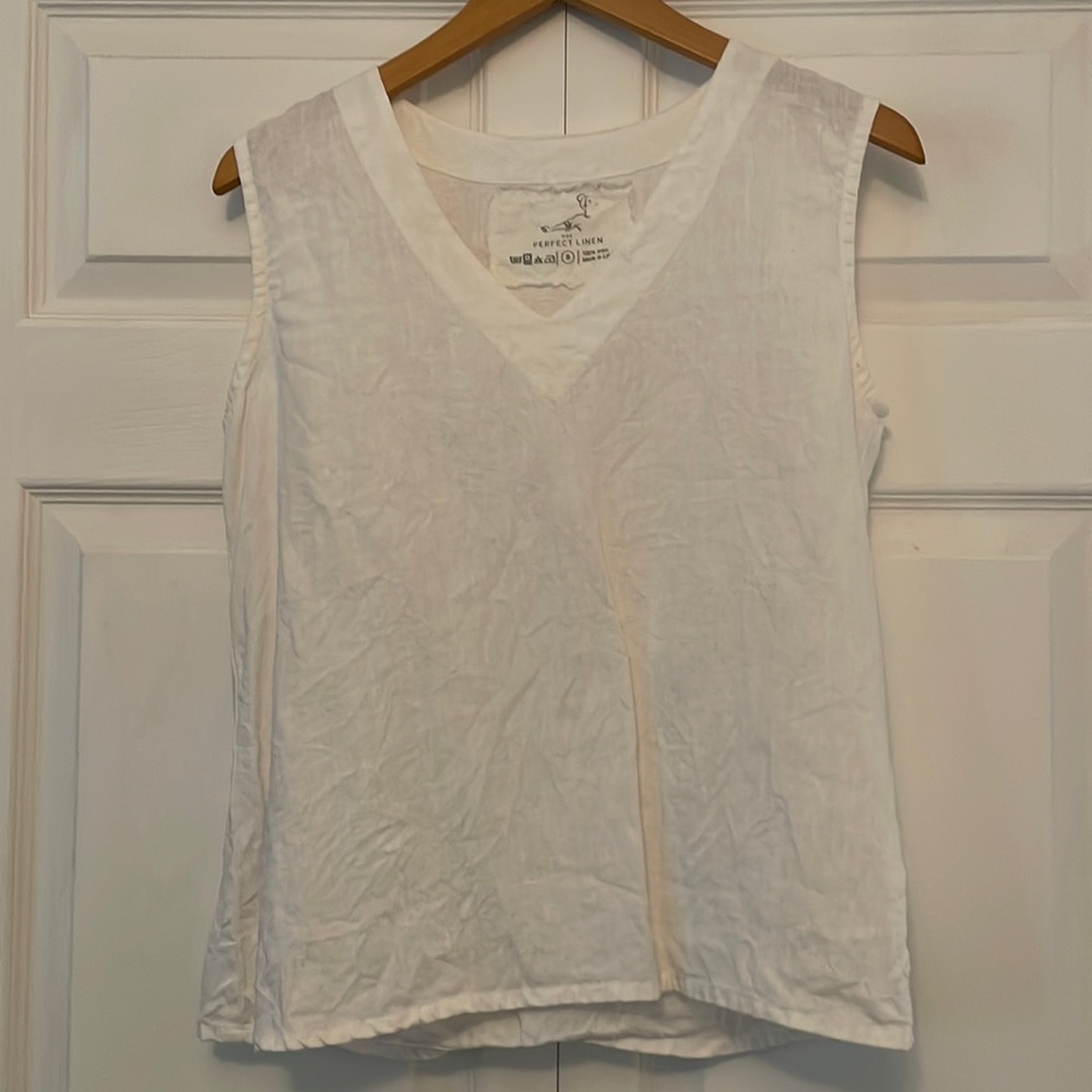 NotPerfectLinen Vienna V neck top
